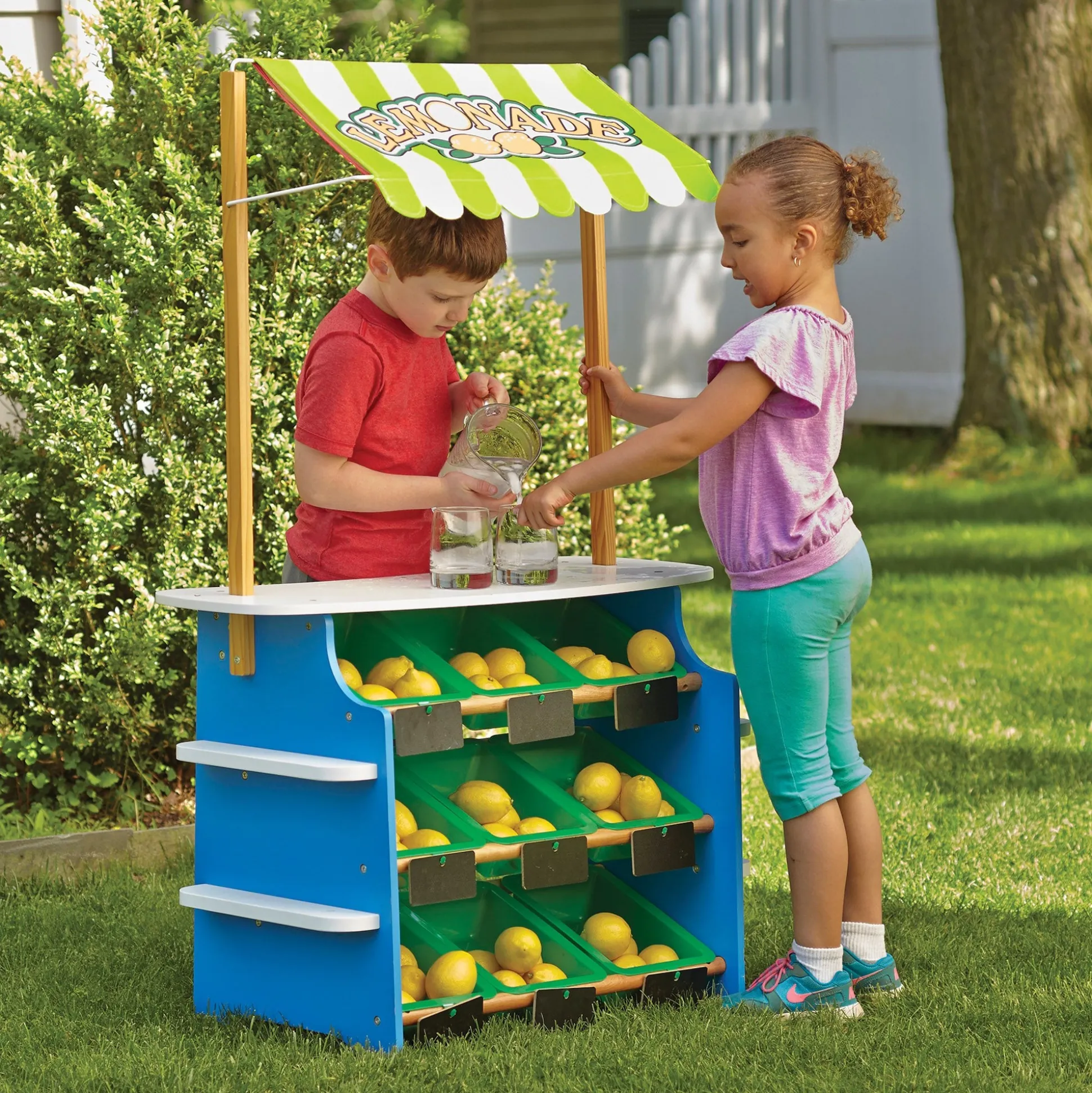 Wooden Grocery Store / Lemonade Stand